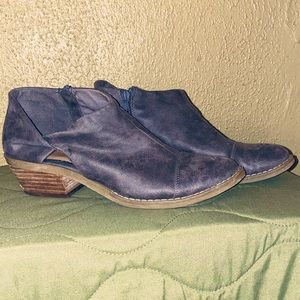 REPORT Gray Ankle Booties FINAL PRICE$$$